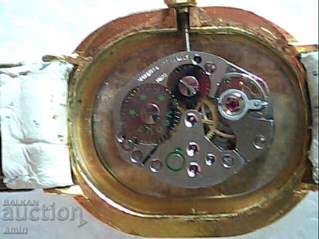 Аукцион швецарски 4асовникVENUS позлатан арт деко работи 1970