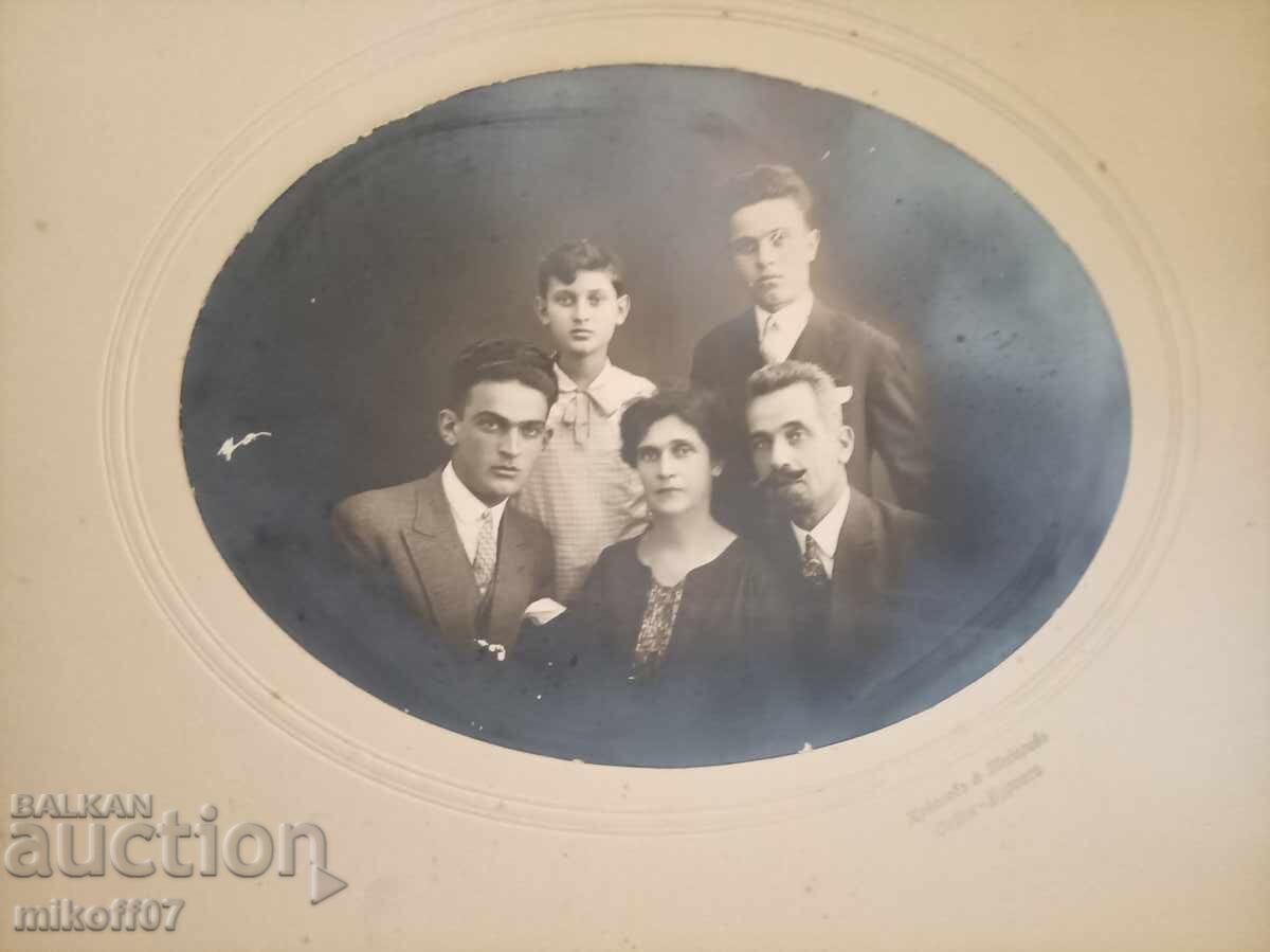 Φωτογραφία σε χαρτόνι Κραπίεφ και Τοντόροφ Σόφια Μπουργκάς με τιμή € 30.00 | 58.68 BGN