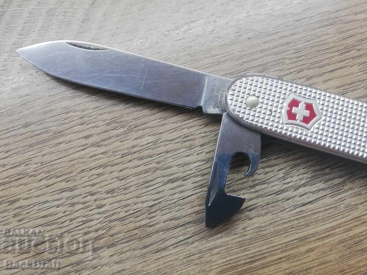 Auction  Victorinox pocket knife, Victorinox Pioneer Alox Silver