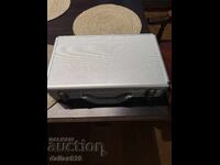 Suitcase with 4 trays