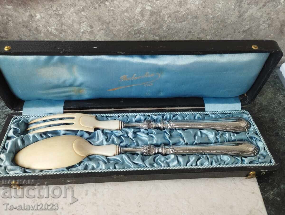 Set francez de furculiță și lingură din argint din secolul al XIX-lea Set francez de furculiță și lingură din argint din secolul al XIX-lea