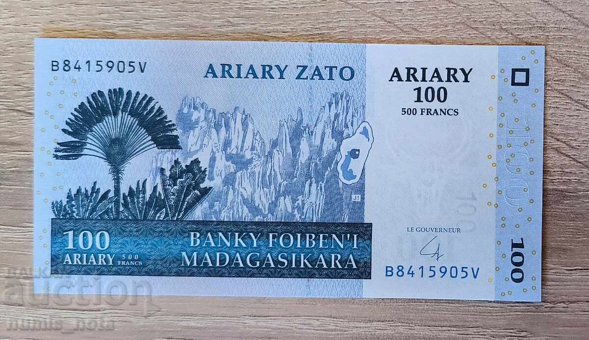 Madagascar 100 Ariary 2004 UNC