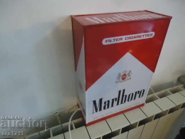 Cutie luminoasă Marlboro
