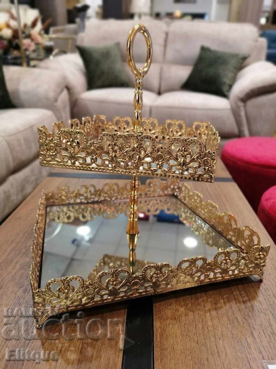 Luxury two-tier gold decoration with mirrored bases