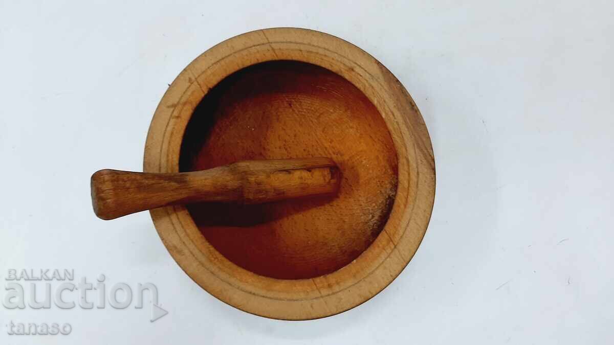 Livrarea Bol vechi din lemn, mojar cu pistil, lucrat manual