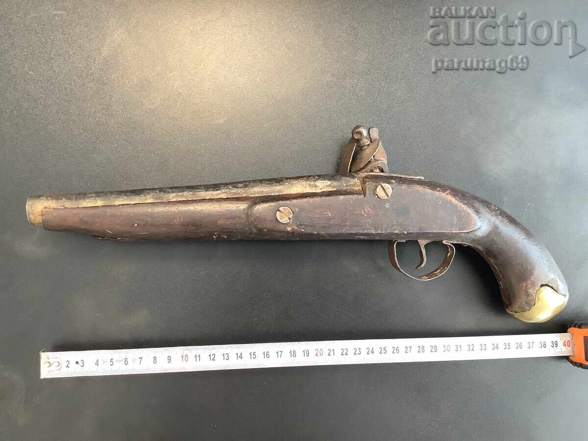 Pistol cu cremene din secolul al XIX-lea cu preț € 190.00 | 371.61 BGN Pistol cu cremene din secolul al XIX-lea cu preț € 190.00 | 371.61 BGN