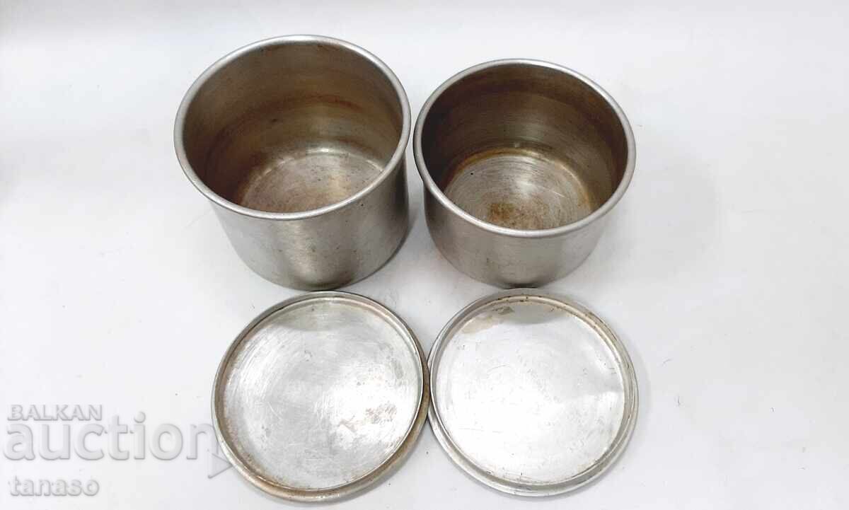 Livrarea Set 2 cutii retro din aluminiu cu capac – anii '60