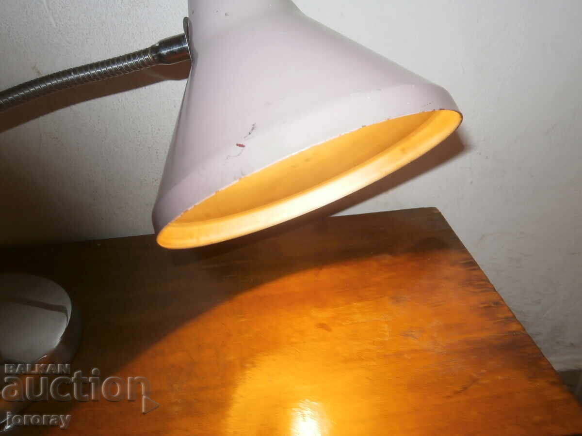 Livrarea Lampă de masă vintage