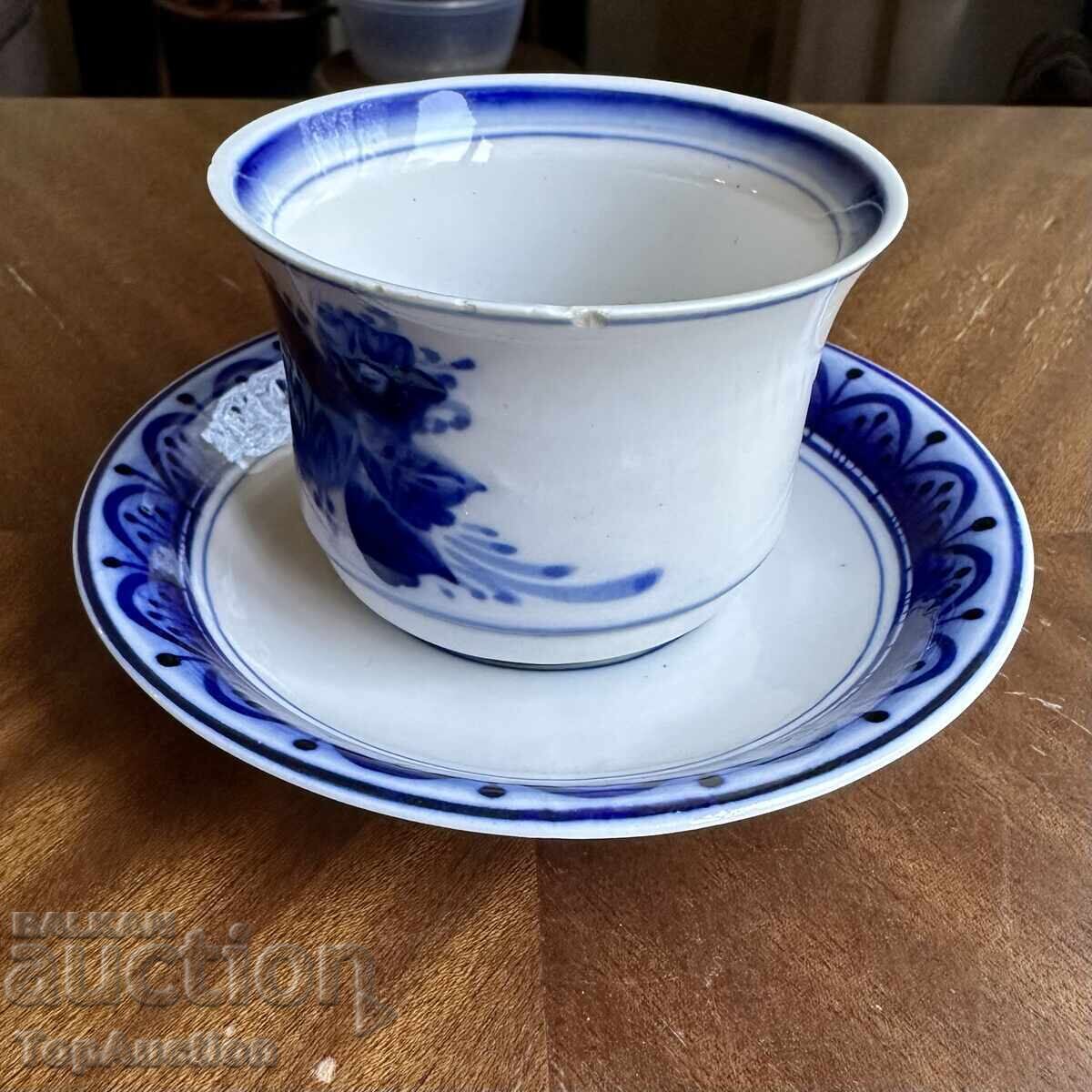 Delivery of Hand-painted cup and saucer "GZHEL" (Russia) - for export