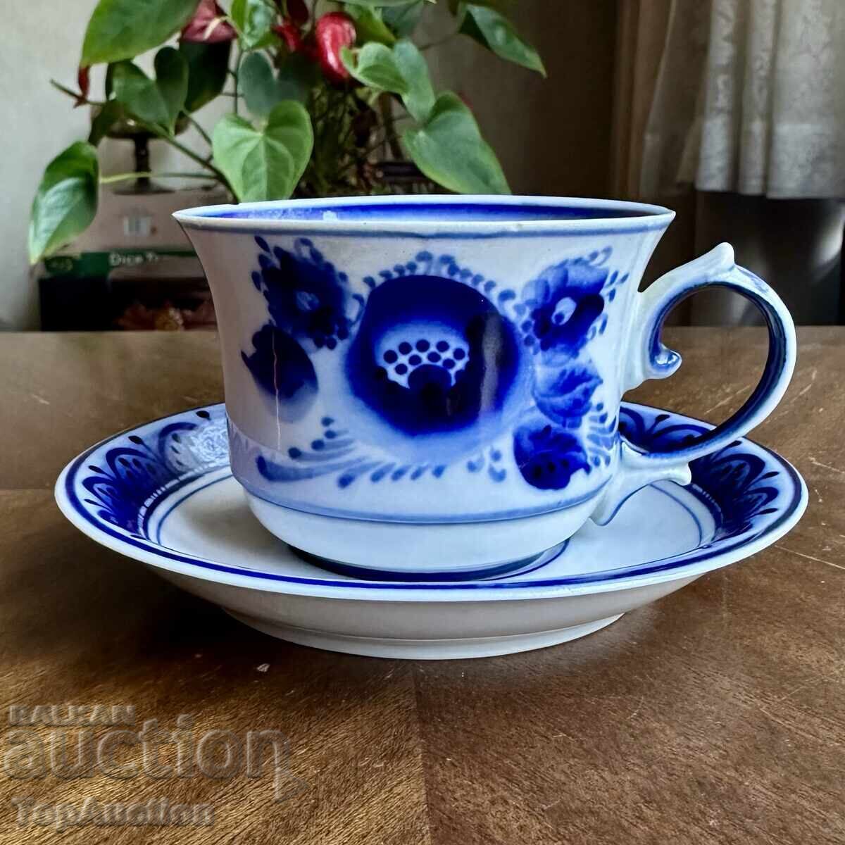 Hand-painted cup and saucer "GZHEL" (Russia) - for export