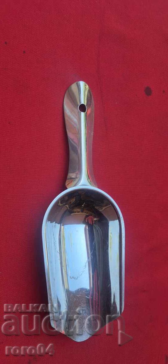 LOPATĂ - INOX cu preț € 3.99 | 7.80 BGN