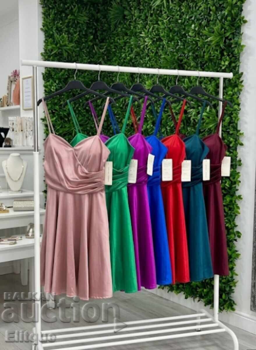Rochii scurte de cocktail din satin