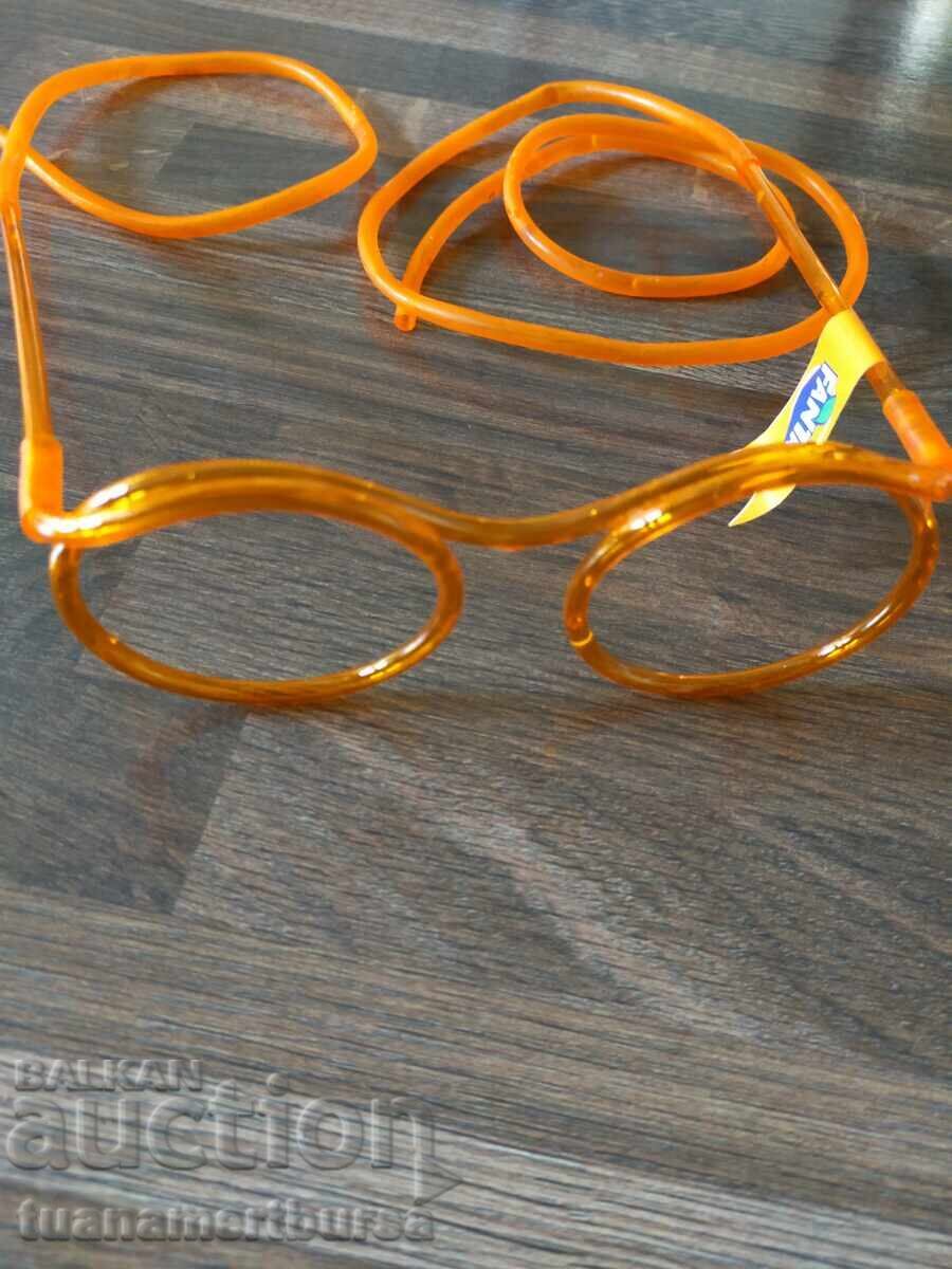 Δημοπρασία Γυαλιά με καλαμάκια Fanta