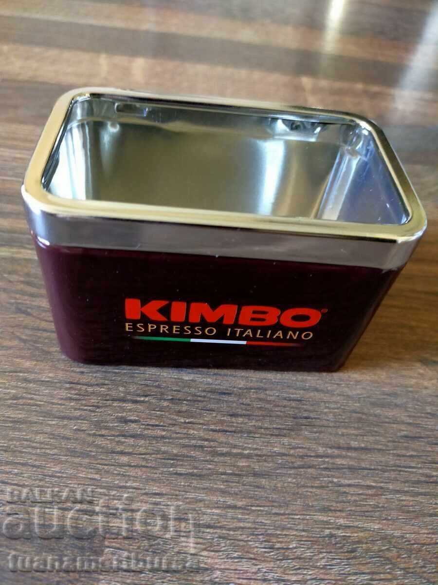 малка метална кутийка