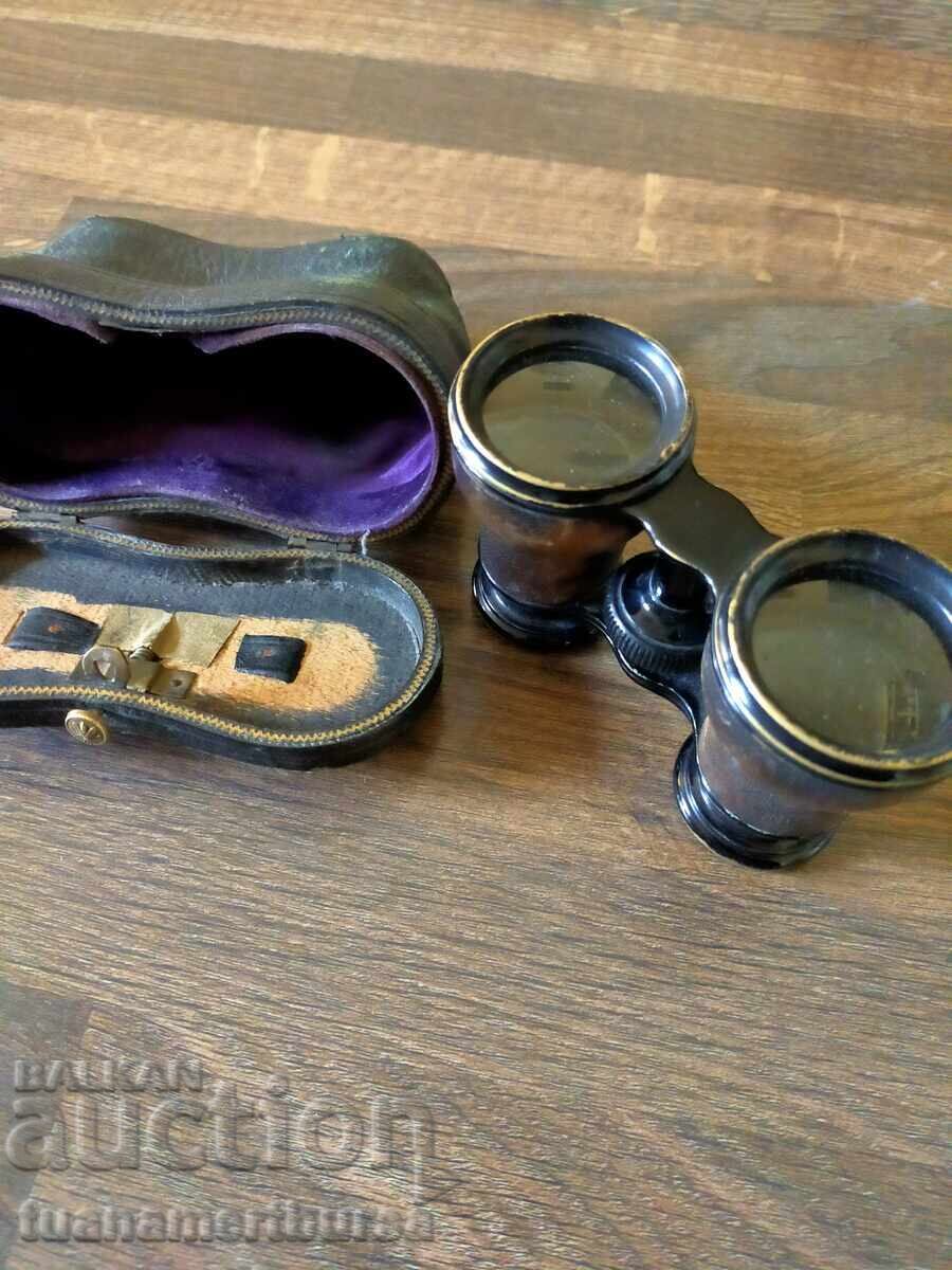 Auction  Antique theater binoculars