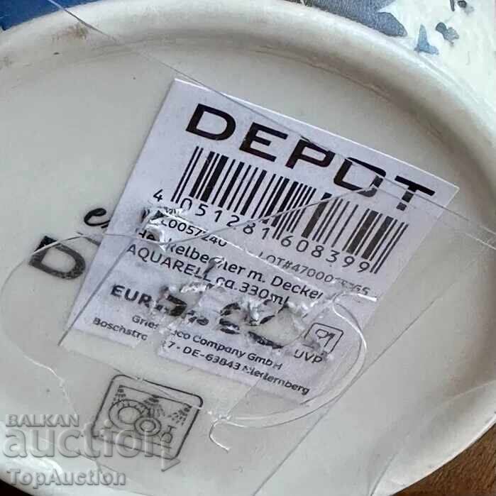 Чаша за топли напитки с капак DEPOT. Чисто нова. с цена € 5.00 | 9.78 лв.