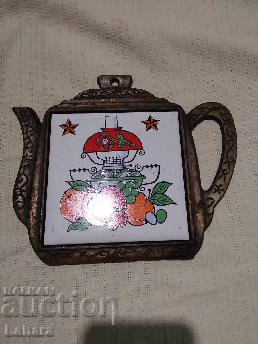 Аукцион Красива поставка за горещи съдове