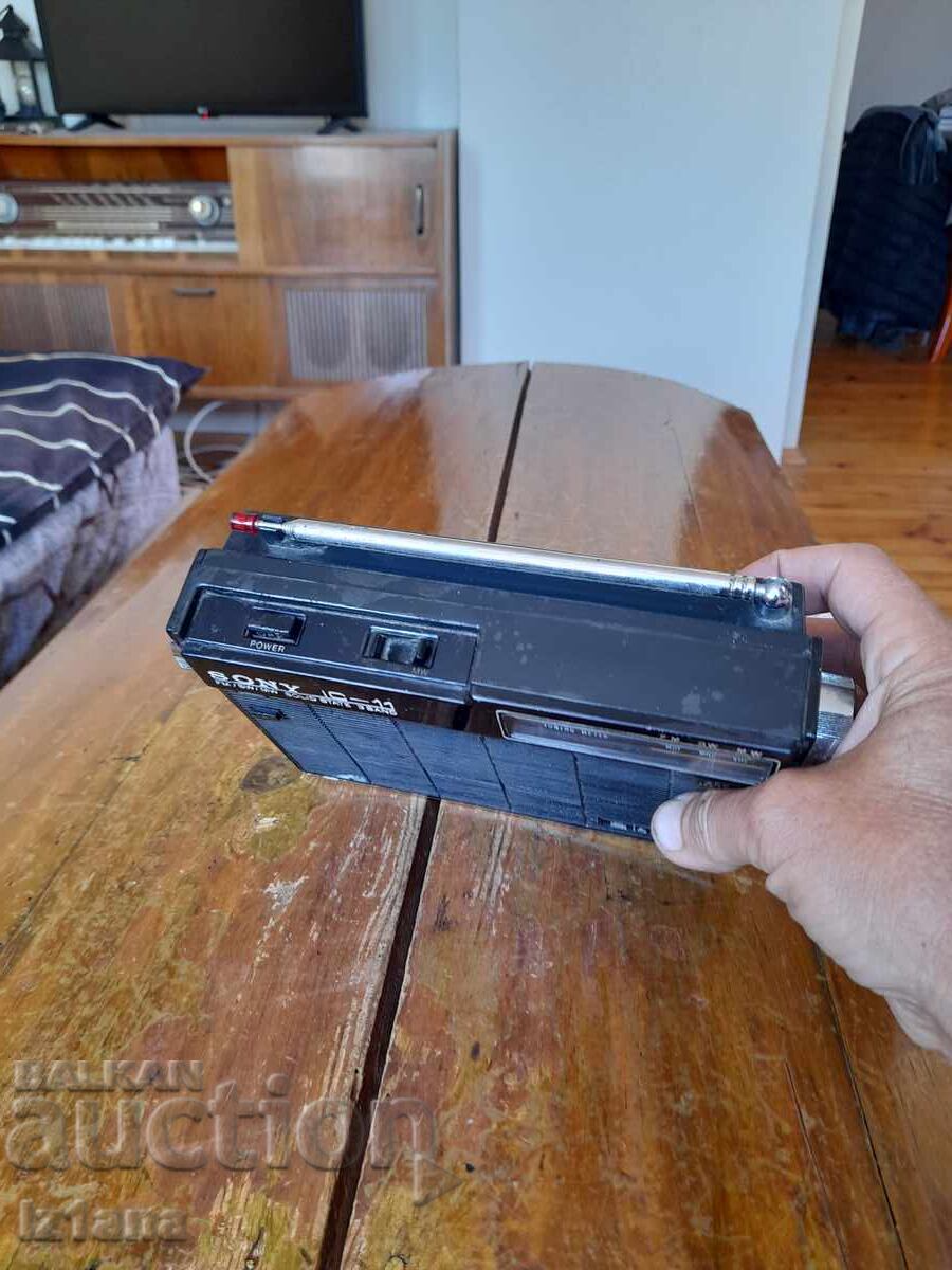 Vintage radio, Sony IC-11 radio receiver with price € 63.00 | 123.22 BGN