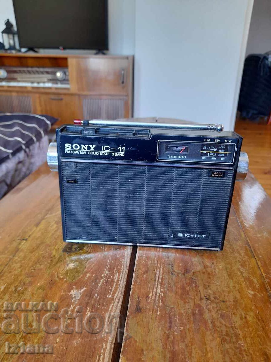 Vintage radio, Sony IC-11 radio receiver
