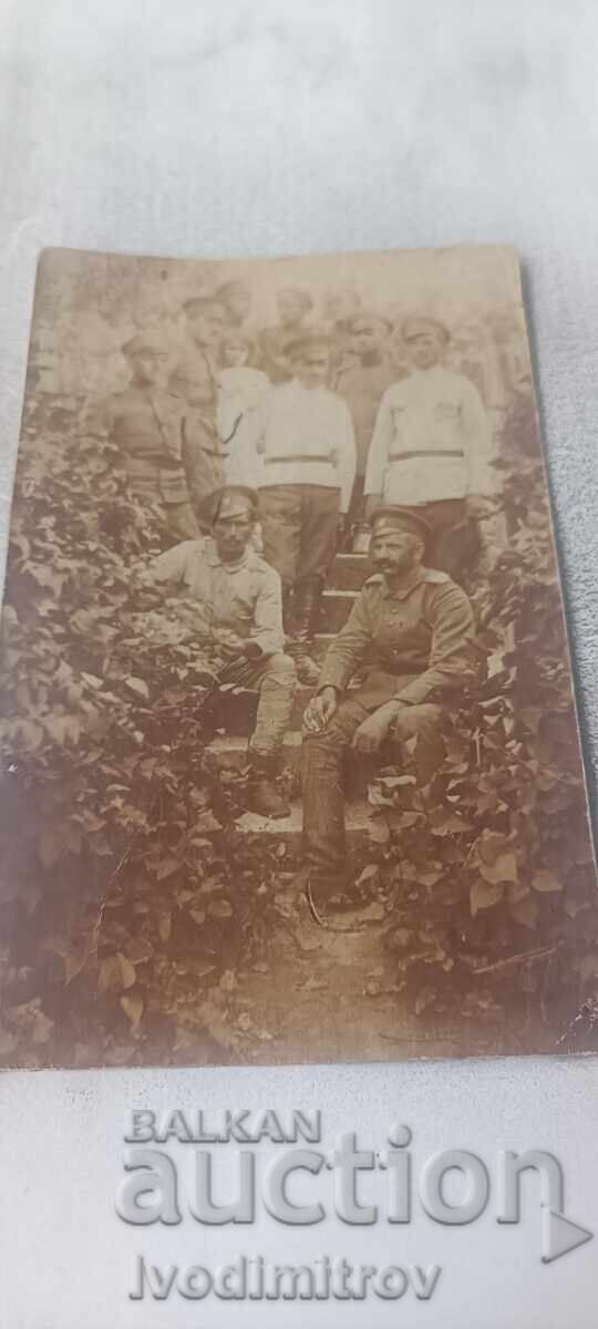 Fotografie ofițeri și soldați pe front 1918 P R M Fotografie ofițeri și soldați pe front 1918 P R M