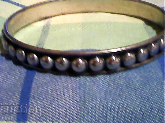 Delivery of old silver-plated bracelets