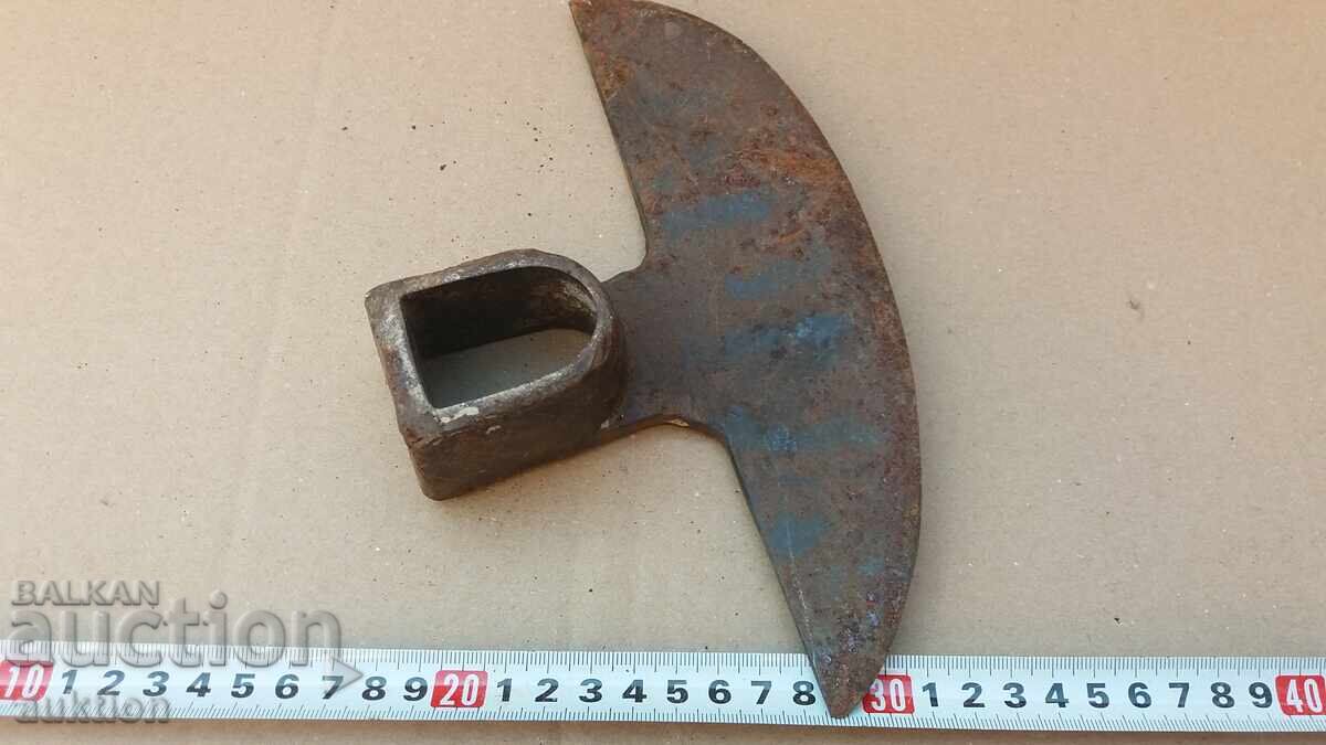 Delivery of OLD HOE, SHOOT