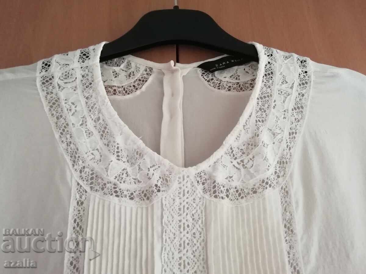 Ελαφριά γυναικεία μπλούζα ZARA WOMAN, εκρού, με δαντέλα, μέγεθος Μ με τιμή € 9.70 | 18.97 BGN Ελαφριά γυναικεία μπλούζα ZARA WOMAN, εκρού, με δαντέλα, μέγεθος Μ με τιμή € 9.70 | 18.97 BGN