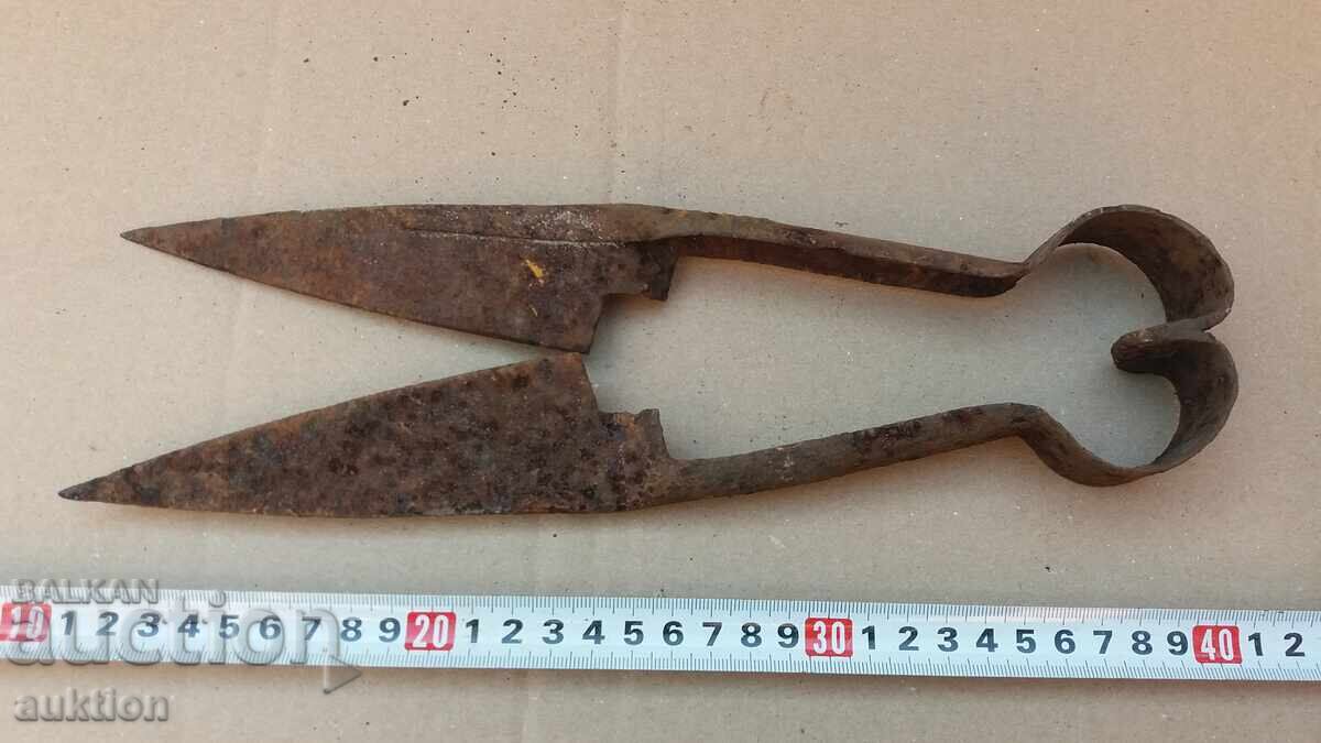 OLD SHEEP SHEARS with price € 1.49 | 2.91 BGN