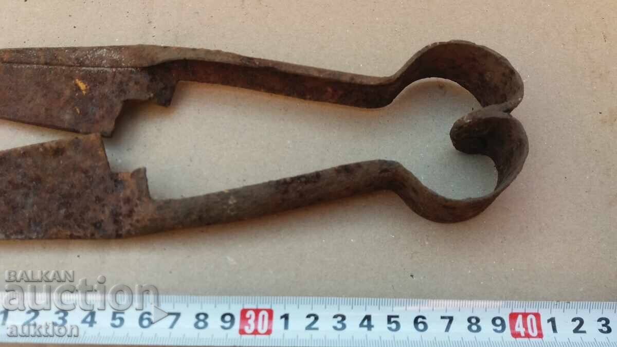 Auction  OLD SHEEP SHEARS