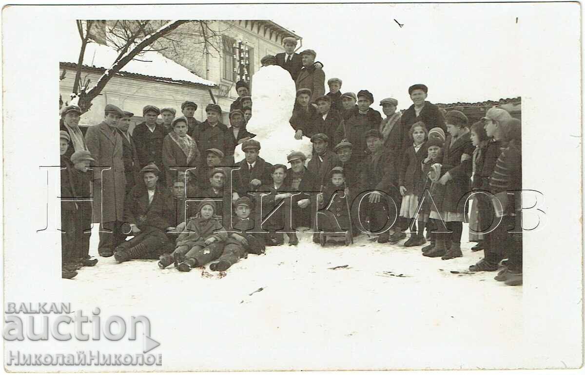 1933 СТАРА СНИМКА СНЕЖНА СКУЛПТУРА ХРИСТО БОТЕВ Ж949