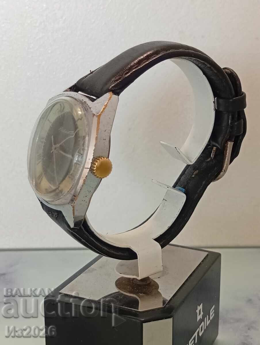 Auction  Russian men's wristwatch RAKETA