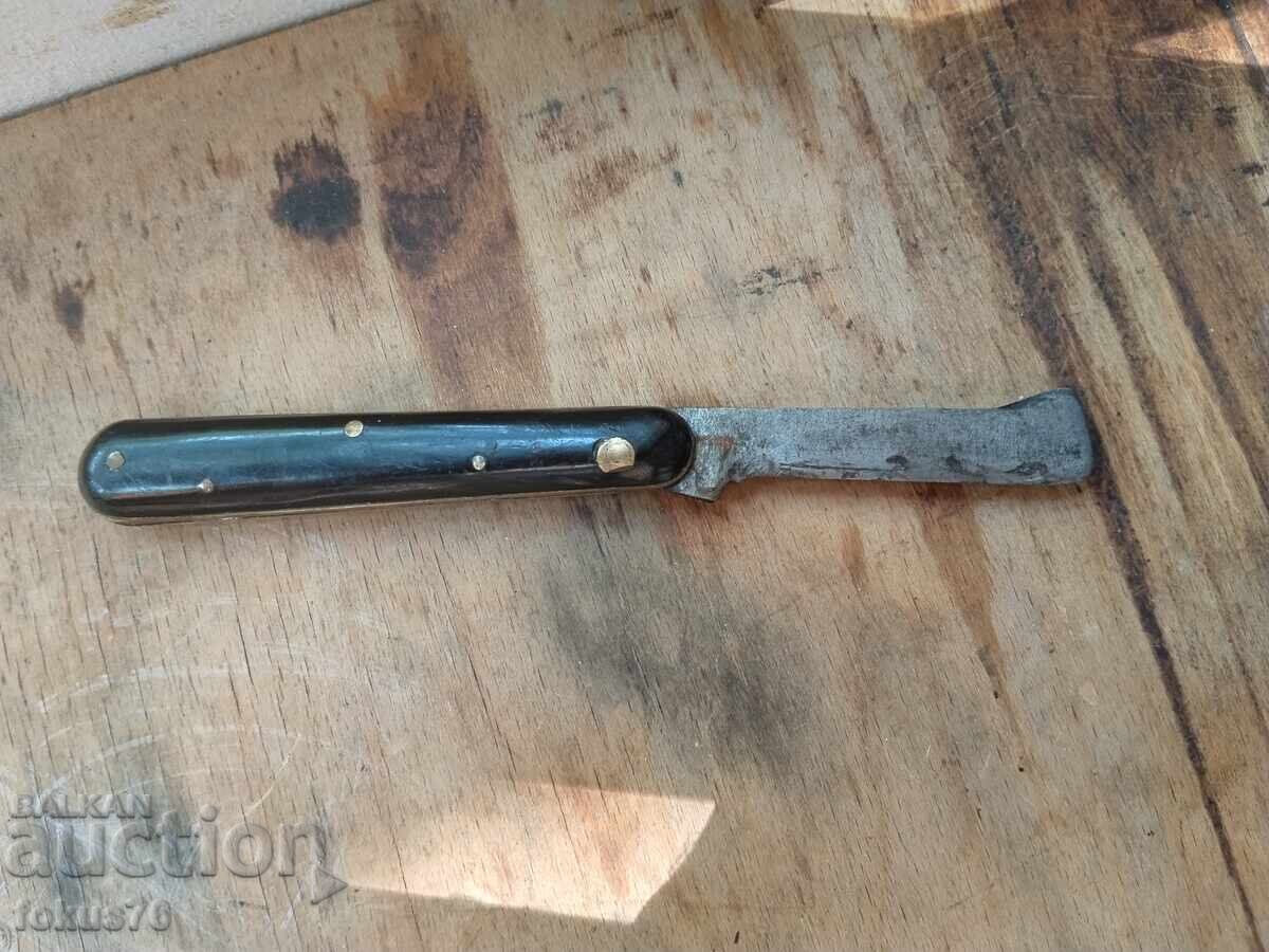 Old Bulgarian pocket knife - pruning knife - small knife with price € 19.00 | 37.16 BGN Old Bulgarian pocket knife - pruning knife - small knife with price € 19.00 | 37.16 BGN