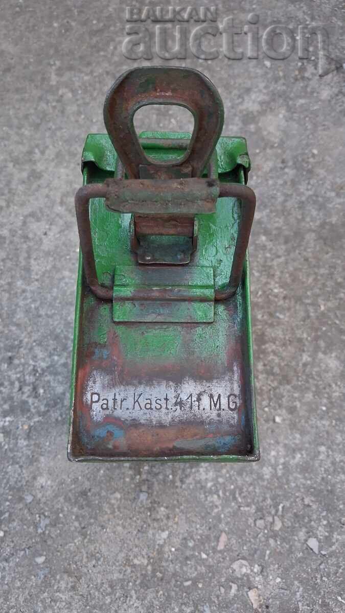 Delivery of MG42 WW2 WWII AMMO BOX 1943