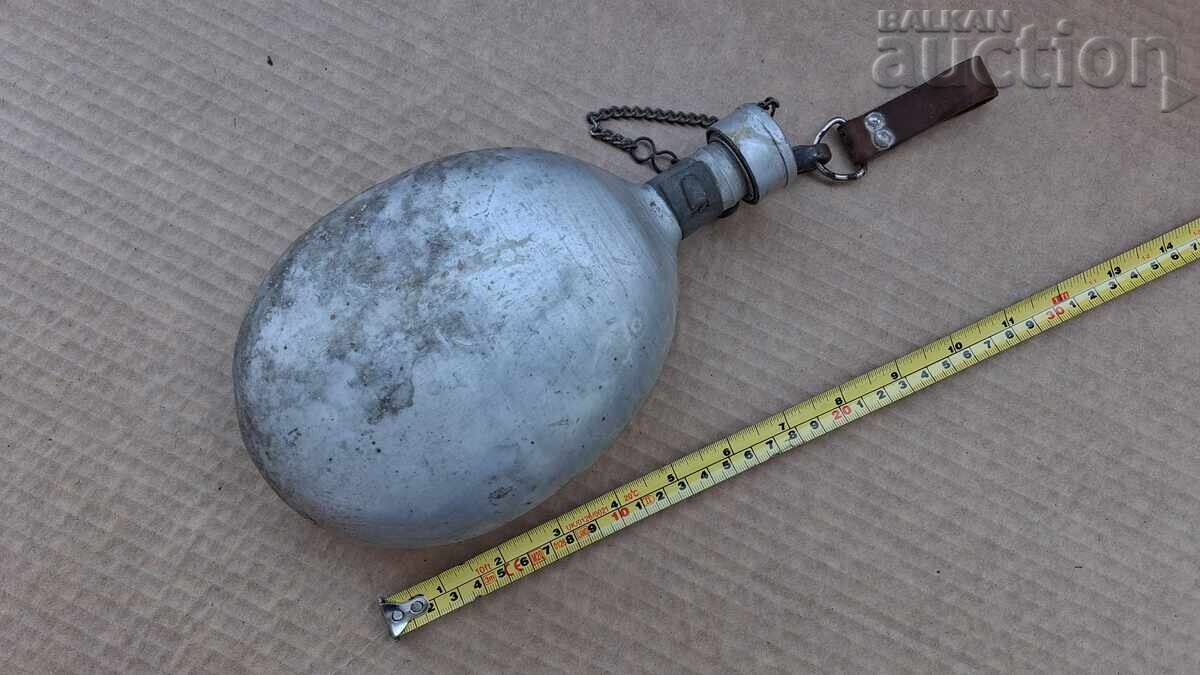 WW2 WWII soldier's canteen with belt carrier