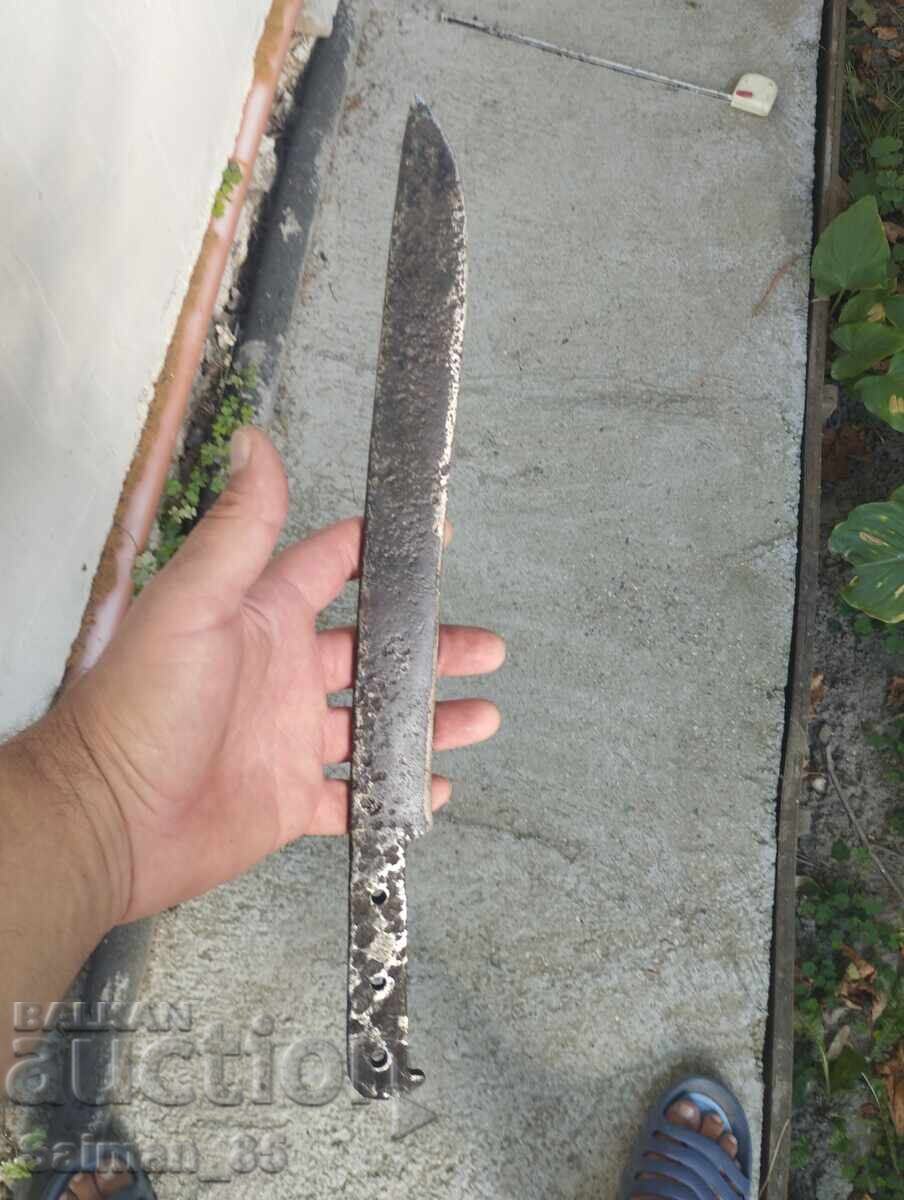 Аукцион Голям стар нож