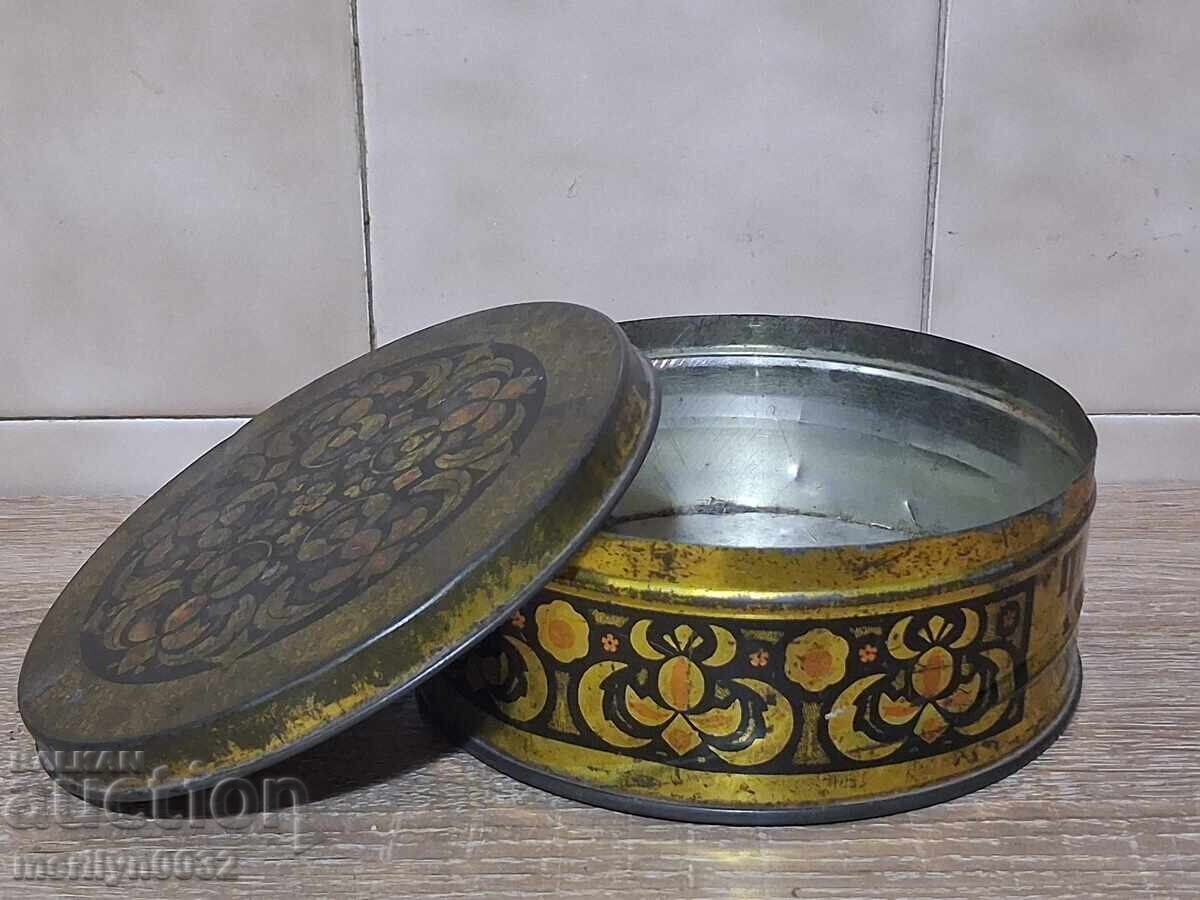 Доставка на Старинна метална кутия от Тахан халва НРБ Доставка на Старинна метална кутия от Тахан халва НРБ