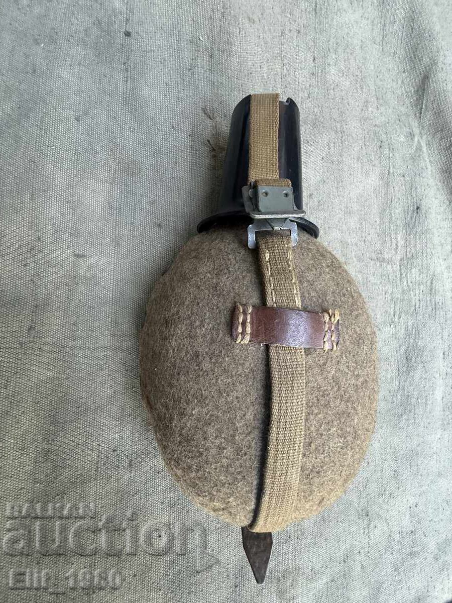 Bidon german Al Doilea Război Mondial 1942 cu preț € 99.00 | 193.63 BGN