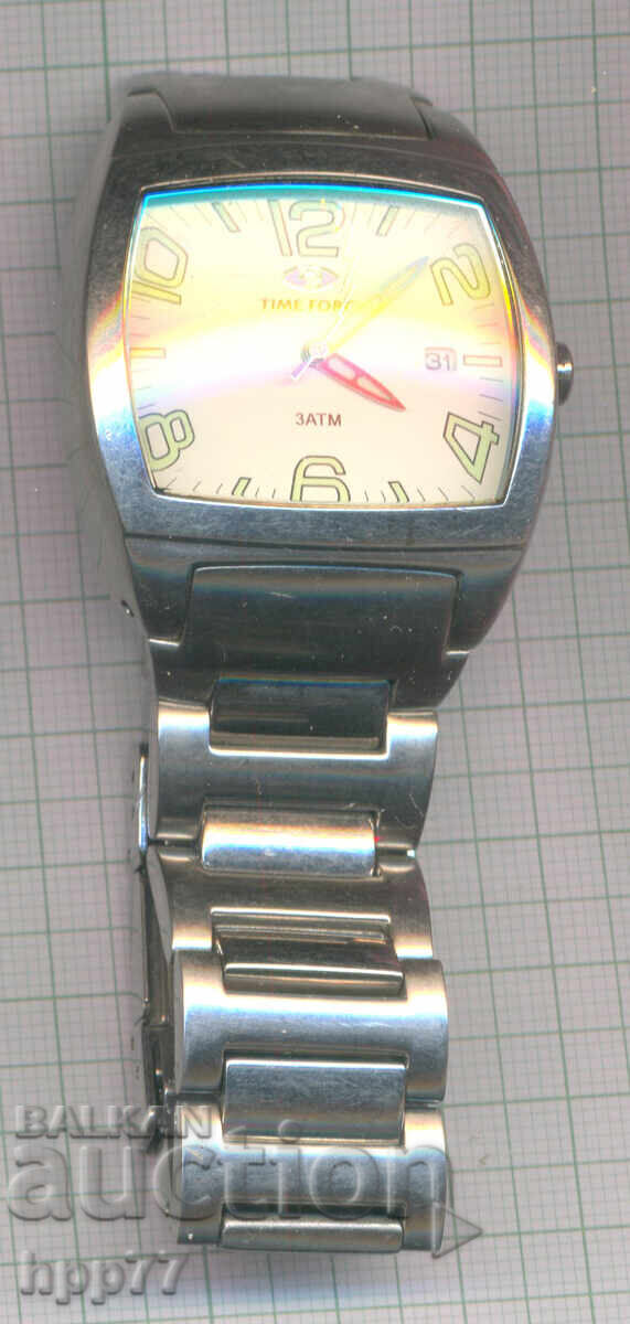 Clock 4 works