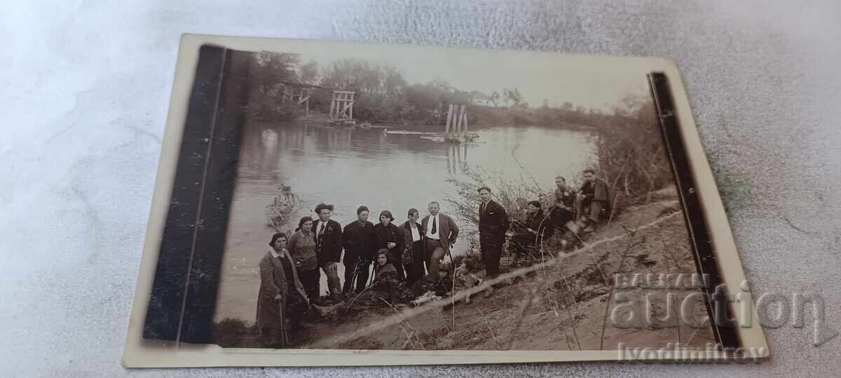 Photo Bregovo Youths and maidens by the Timok River 1932