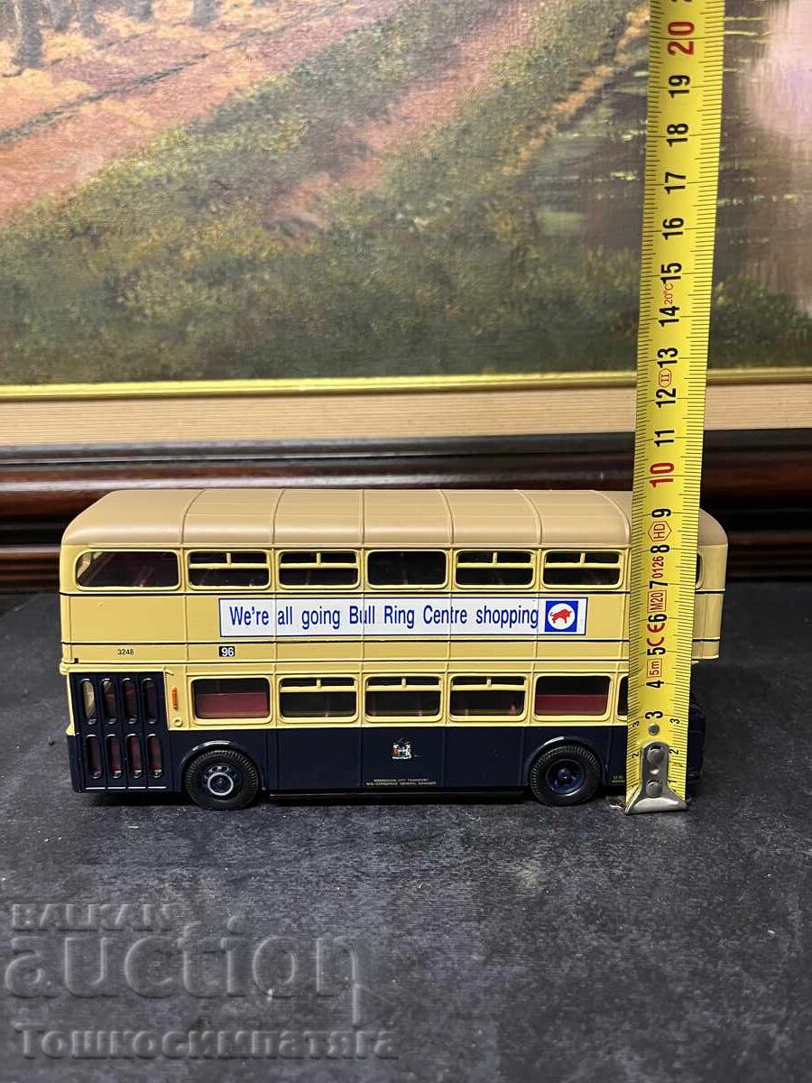 Collectible Corgi bus model - 5