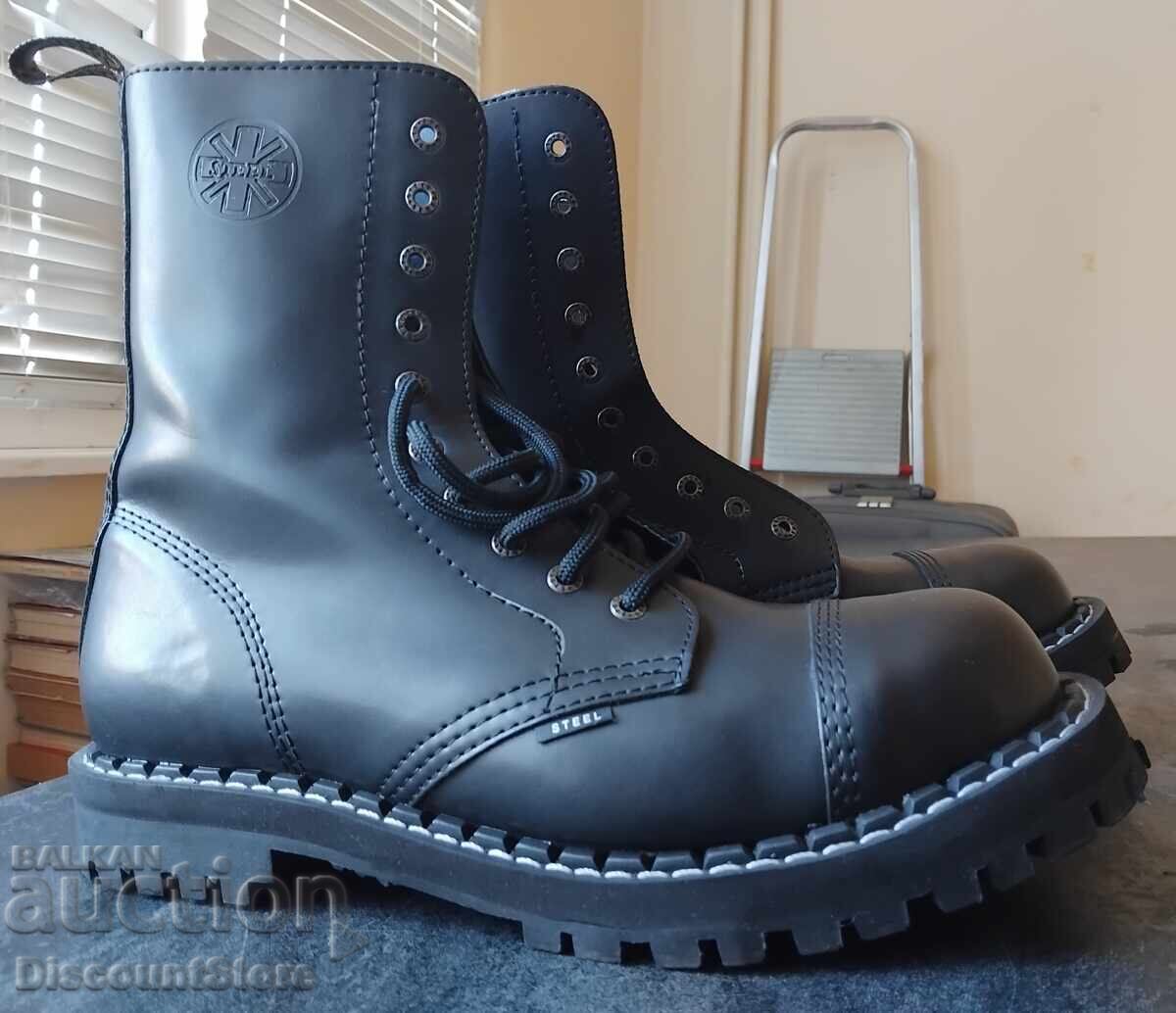 Steel boots - 10 eyelets, size 46