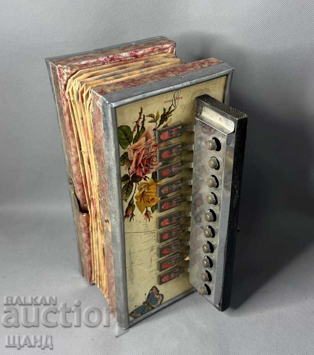 Аукцион Стара играчка музикален инструмент Акордеон