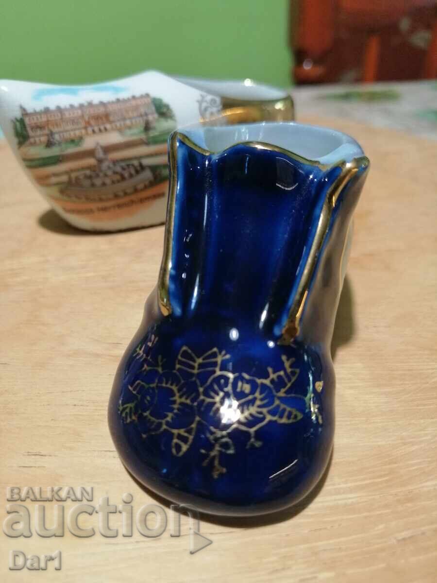 Δύο πορσελάνινα παπούτσια - 5