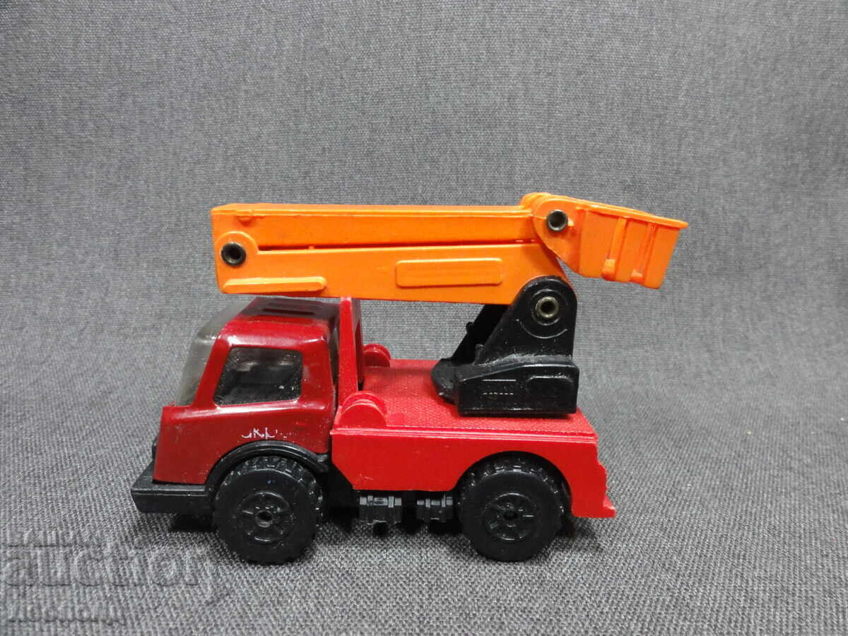 VECHE JUCĂRIE RETRO METALICĂ CAMION SOC NRB MIR RAZGRAD MICRO cu preț € 10.00 | 19.56 BGN
