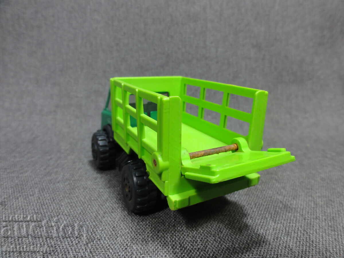 Licitație VECHE JUCĂRIE RETRO METALICĂ CAMION SOC NRB MIR RAZGRAD MICRO