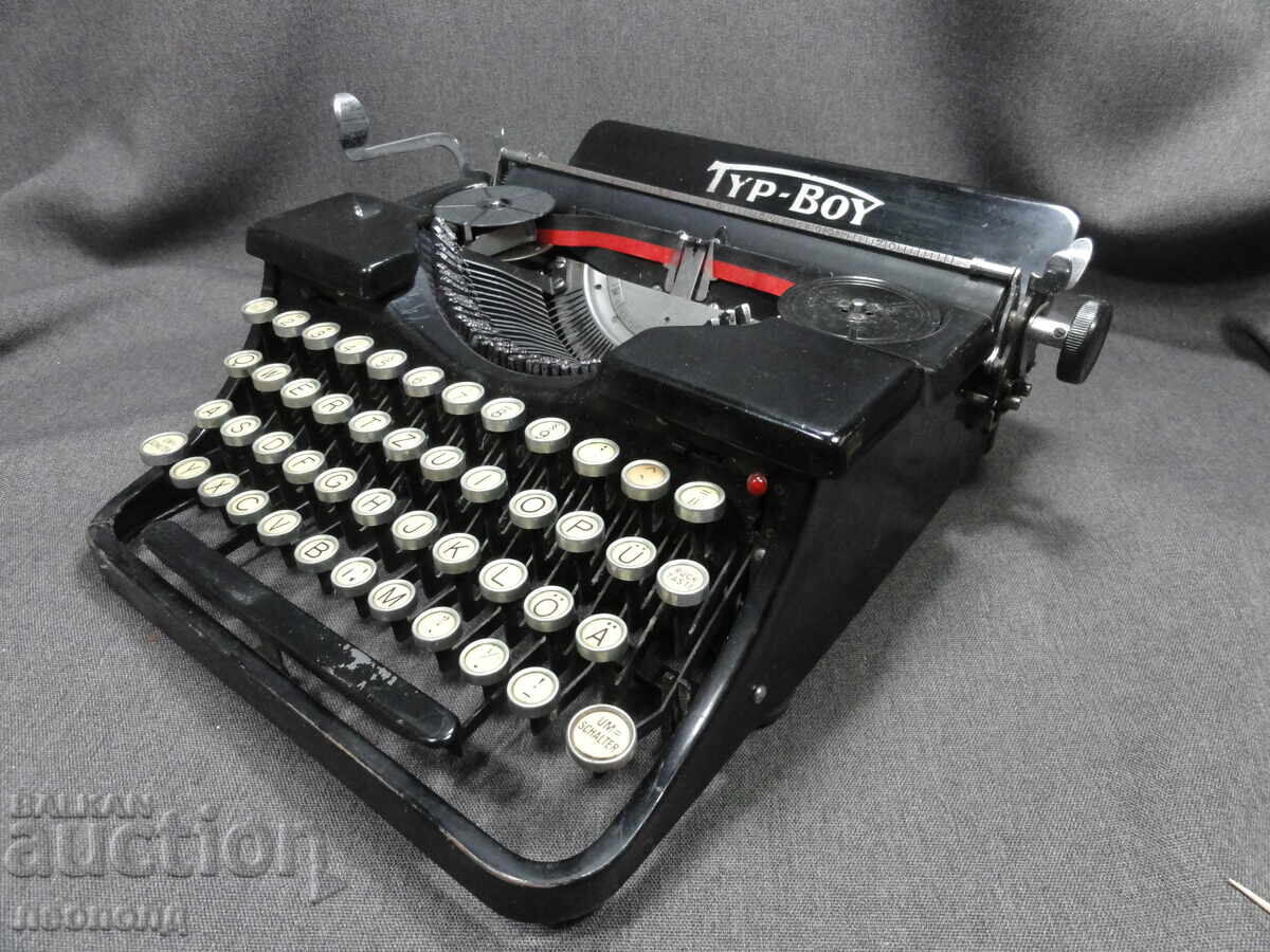 Auction  OLD RETRO PORTABLE TYPEWRITER TYP-BOY QWERTZ