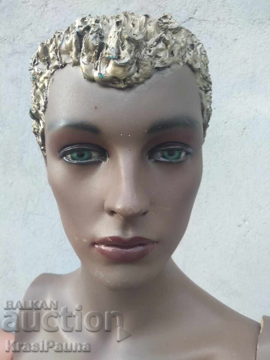 Лот манекени със забележки . с цена 40.00 €