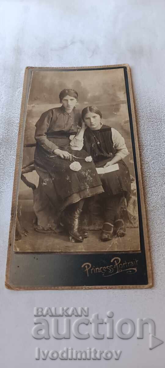 Снимка София Две млади момичета 1916 Картон