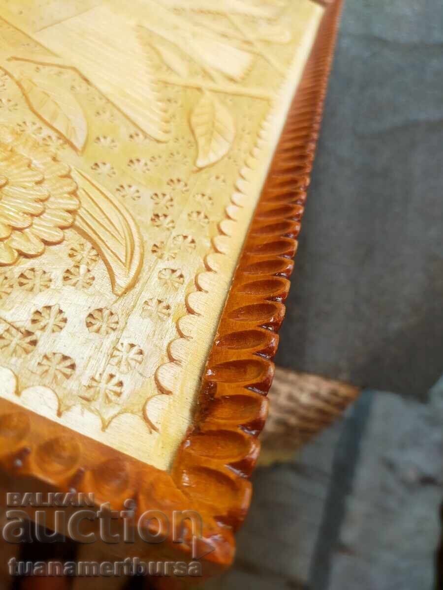 Auction  decorative wooden tray