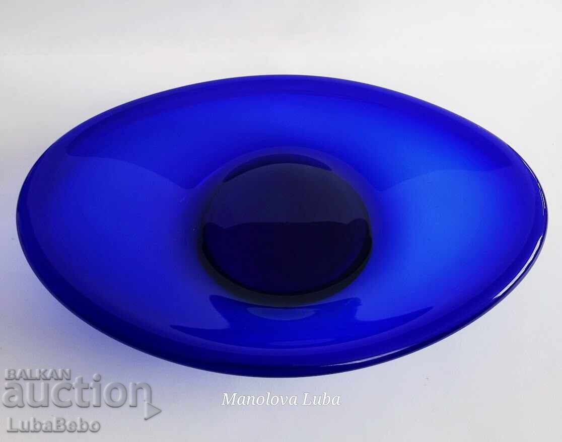 Elegant oval bowl (platter) made of solid cobalt blue glass